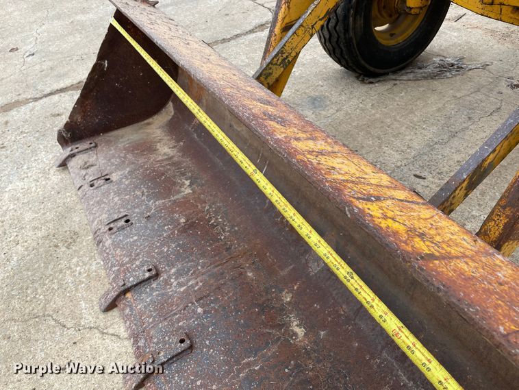 image for item MI9651 John Deere 401C  tractor