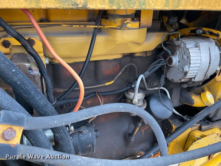 image for item MI9651 John Deere 401C  tractor