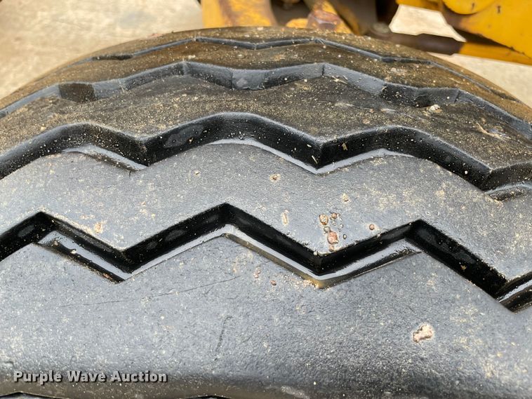 image for item MI9651 John Deere 401C  tractor