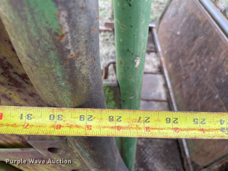 image for item MI9652 Livestock squeeze chute