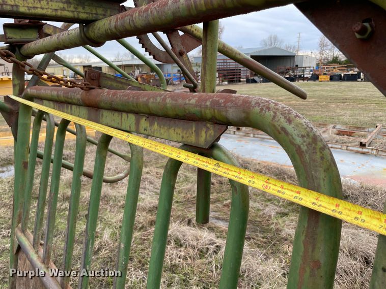 image for item MI9652 Livestock squeeze chute