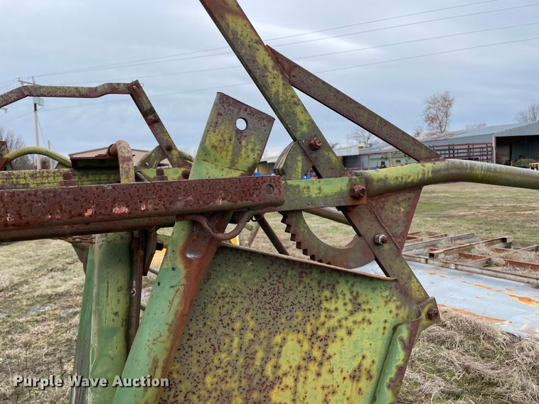 image for item MI9652 Livestock squeeze chute
