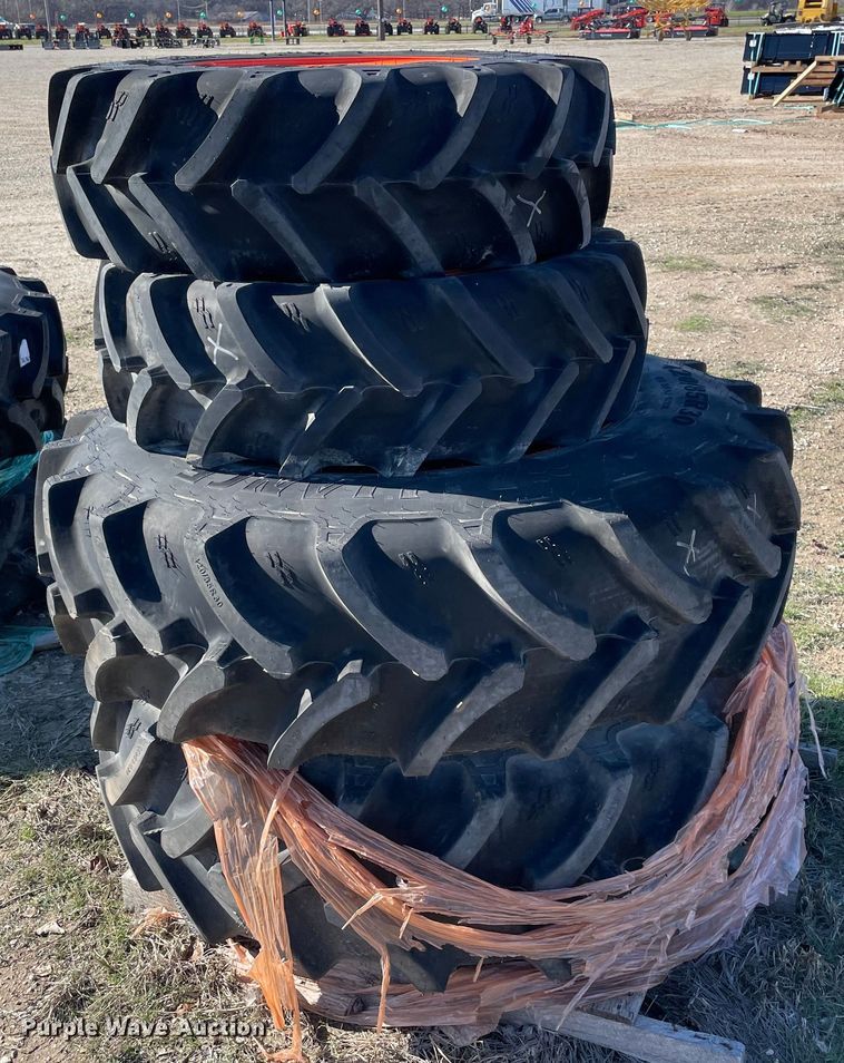 image for item MI9660 (4) tires and wheels