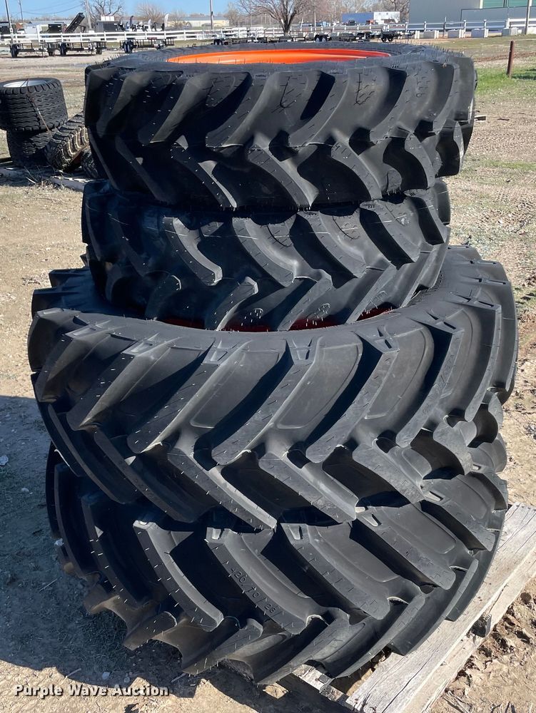 image for item MI9671 (4) tires and wheels