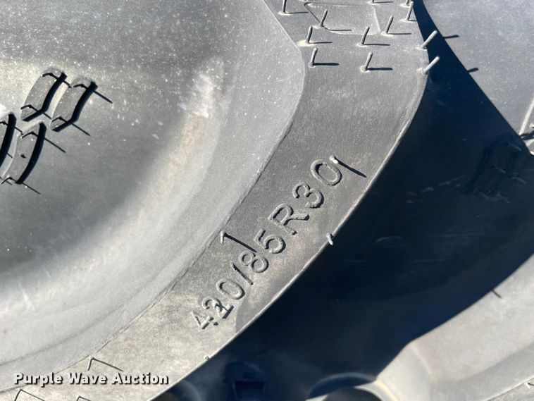 image for item MI9675 (4) tires and wheels