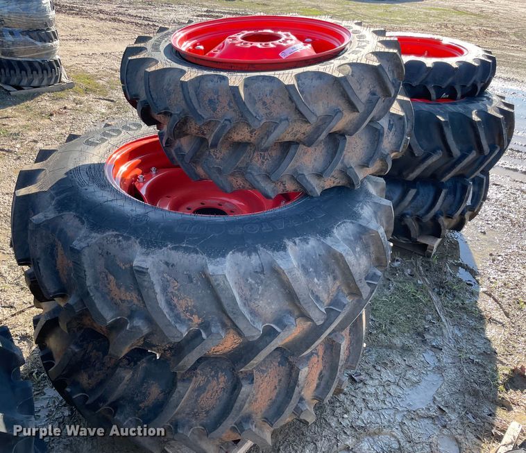 image for item MI9693 (4) tires and wheels