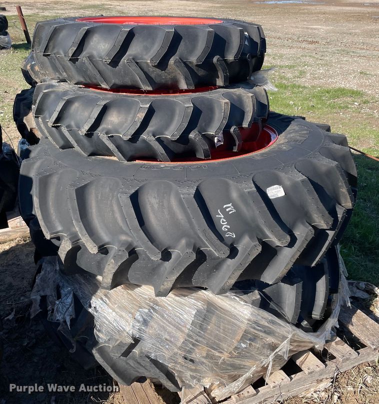 image for item MI9694 (4) tires and wheels