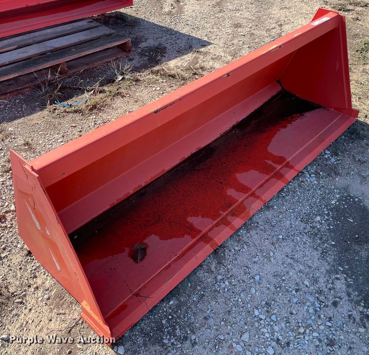 image for item MI9702 Kubota L2283  loader bucket