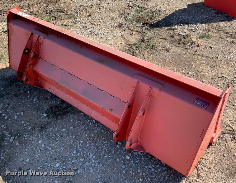 image for item MI9705 Kubota L2263  loader bucket