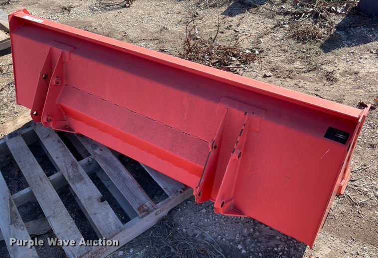 image for item MI9707 Kubota L2263  loader bucket