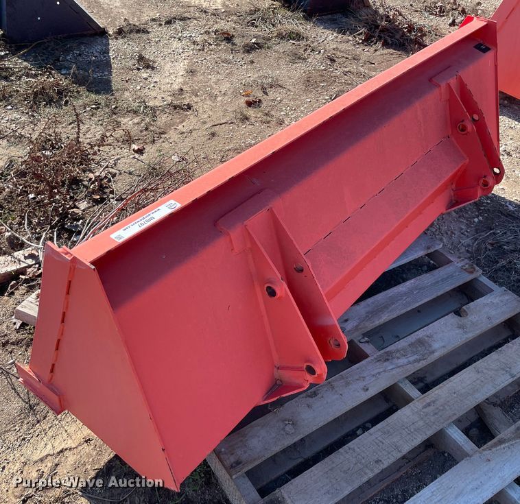 image for item MI9707 Kubota L2263  loader bucket