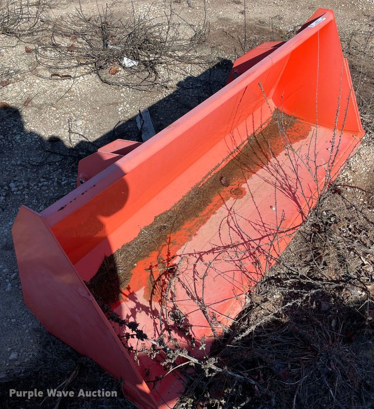 Kubota loader bucket in Norman, OK Item MI9715 sold Purple Wave