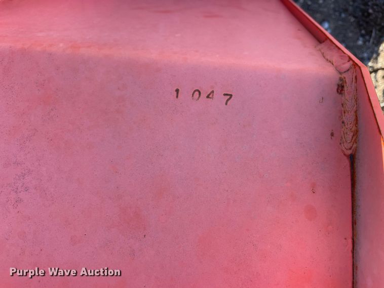 image for item MI9715 Kubota  loader bucket