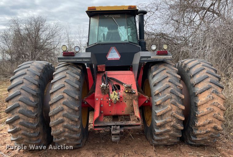 image for item MI9728 1985 Versatile 876  4WD tractor