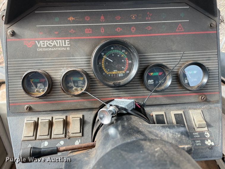 image for item MI9728 1985 Versatile 876  4WD tractor