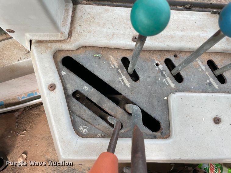 image for item MI9728 1985 Versatile 876  4WD tractor