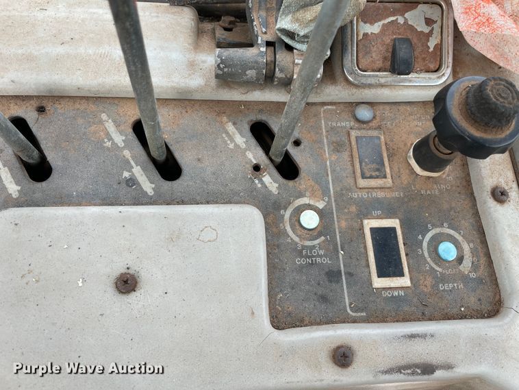 image for item MI9728 1985 Versatile 876  4WD tractor