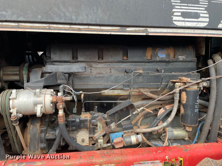 image for item MI9728 1985 Versatile 876  4WD tractor