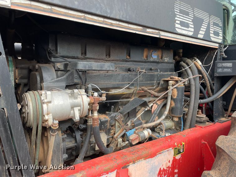 image for item MI9728 1985 Versatile 876  4WD tractor