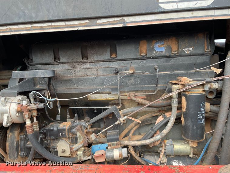 image for item MI9728 1985 Versatile 876  4WD tractor