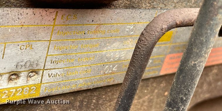 image for item MI9728 1985 Versatile 876  4WD tractor