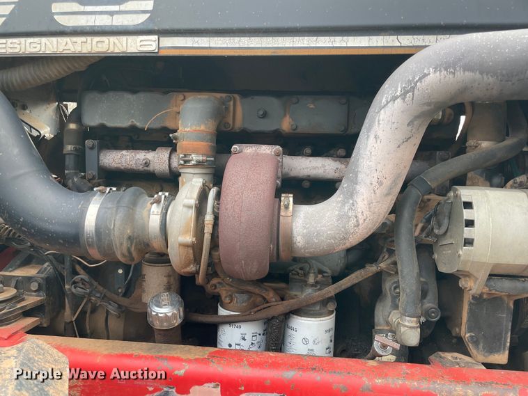 image for item MI9728 1985 Versatile 876  4WD tractor