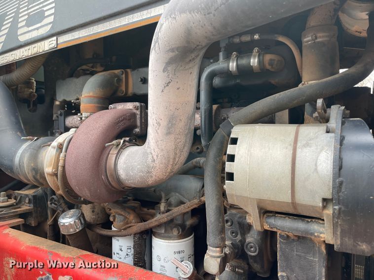 image for item MI9728 1985 Versatile 876  4WD tractor