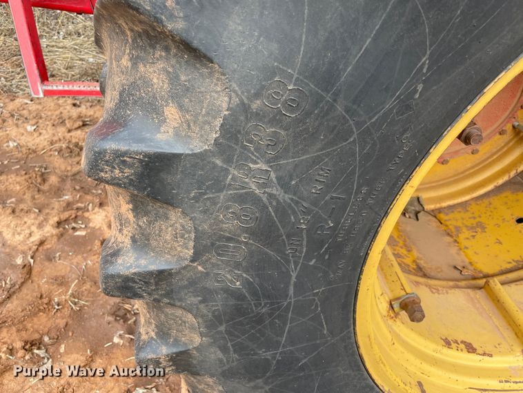 image for item MI9728 1985 Versatile 876  4WD tractor