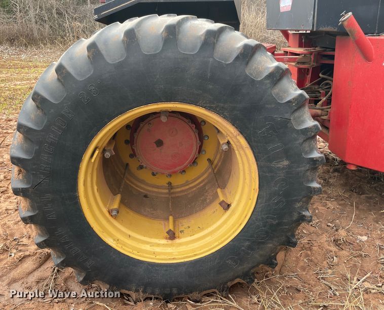 image for item MI9728 1985 Versatile 876  4WD tractor