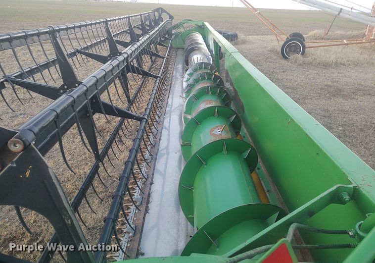 image for item MM9904 2001 John Deere 930F  flex head