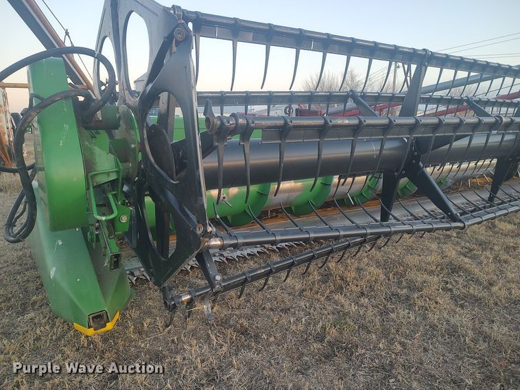 image for item MM9904 2001 John Deere 930F  flex head