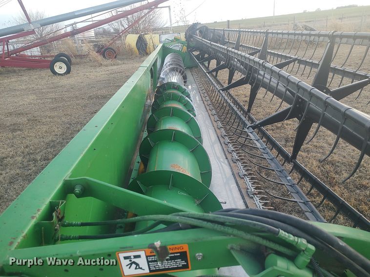 image for item MM9904 2001 John Deere 930F  flex head