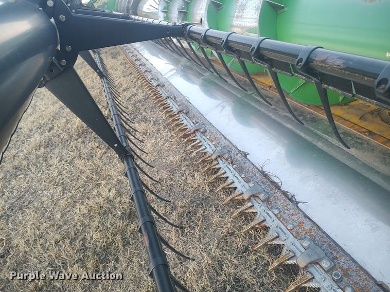 image for item MM9904 2001 John Deere 930F  flex head