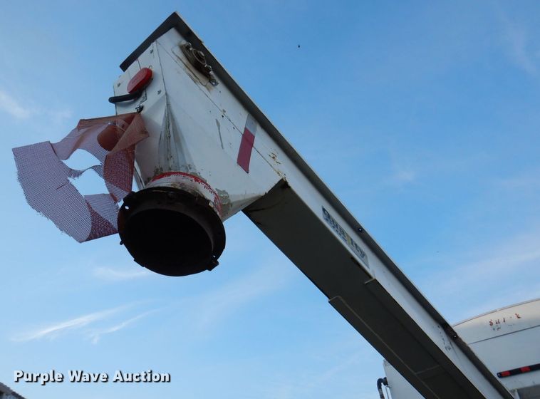 image for item MW9355 1994 International 4900  fertilizer delivery truck