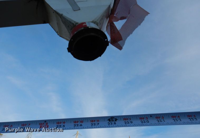 image for item MW9355 1994 International 4900  fertilizer delivery truck