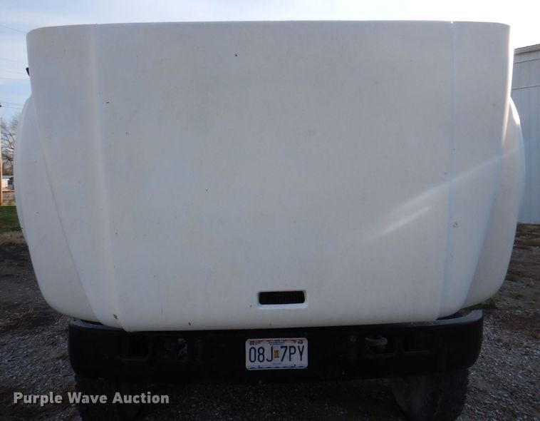 image for item MW9355 1994 International 4900  fertilizer delivery truck