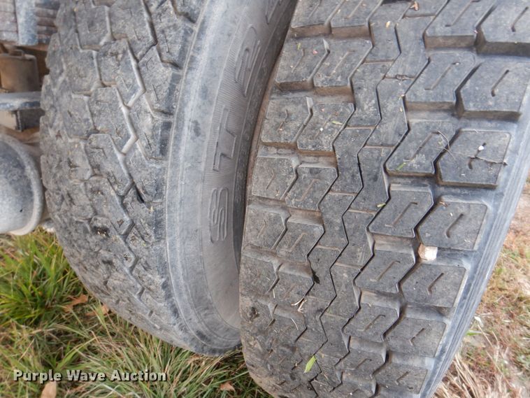 image for item MW9355 1994 International 4900  fertilizer delivery truck