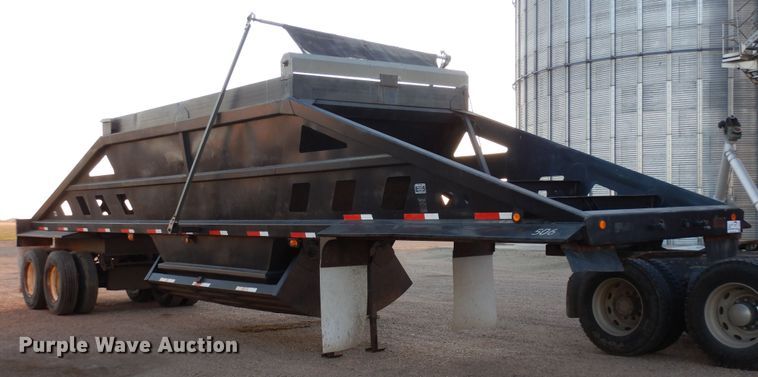image for item DF8274 2000 Trail King  bottom dump trailer