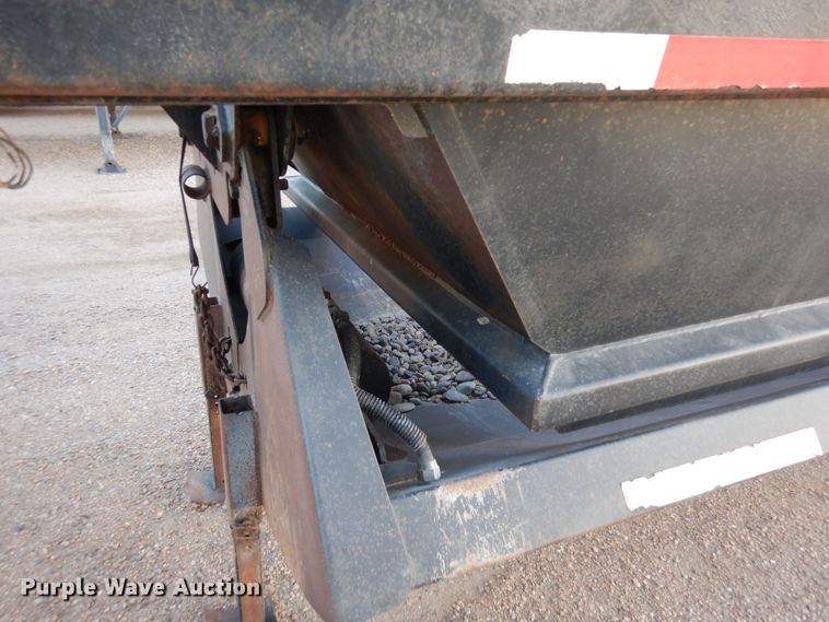 image for item DF8274 2000 Trail King  bottom dump trailer