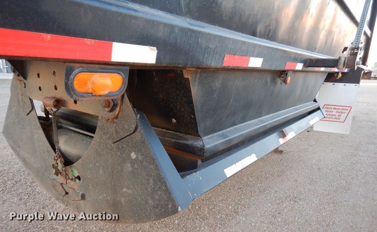 image for item DF8274 2000 Trail King  bottom dump trailer
