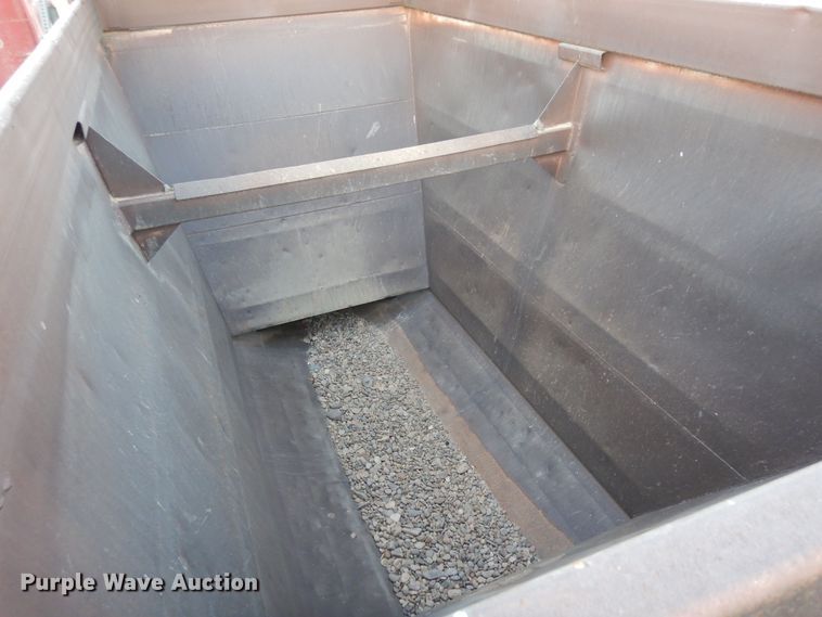 image for item DF8274 2000 Trail King  bottom dump trailer