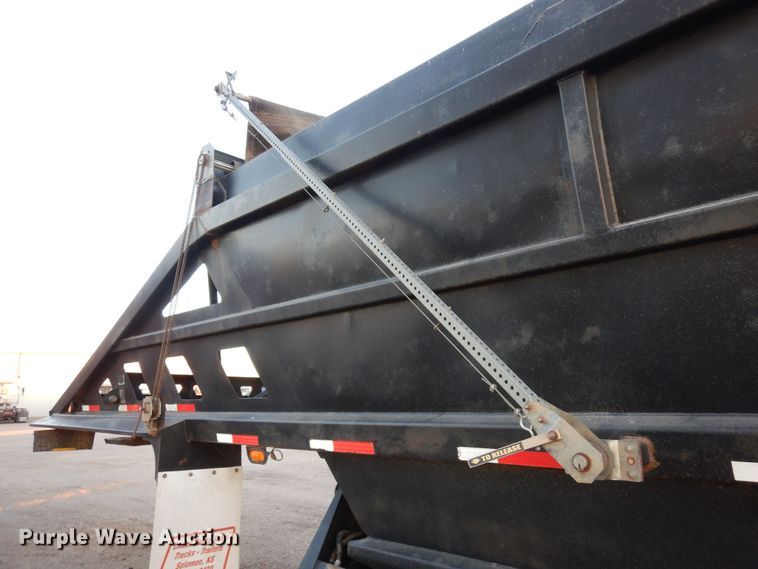 image for item DF8274 2000 Trail King  bottom dump trailer
