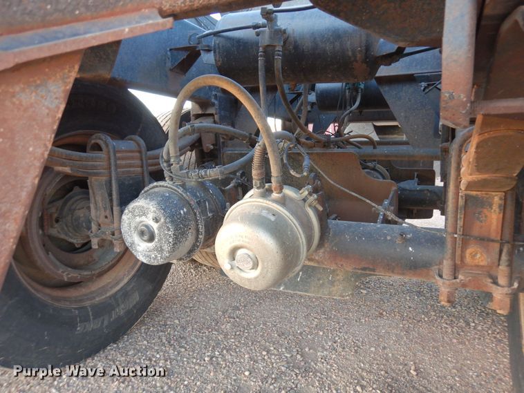 image for item DF8274 2000 Trail King  bottom dump trailer