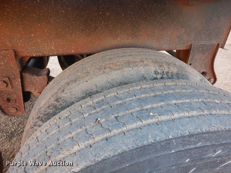 image for item DF8274 2000 Trail King  bottom dump trailer