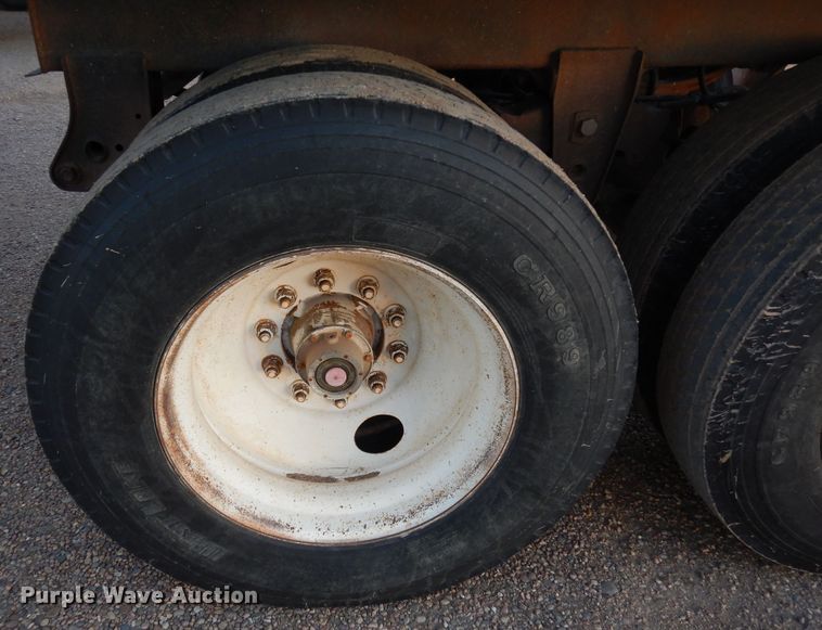 image for item DF8274 2000 Trail King  bottom dump trailer