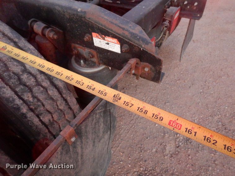 image for item DF8277 2000 Freightliner FL112  semi truck