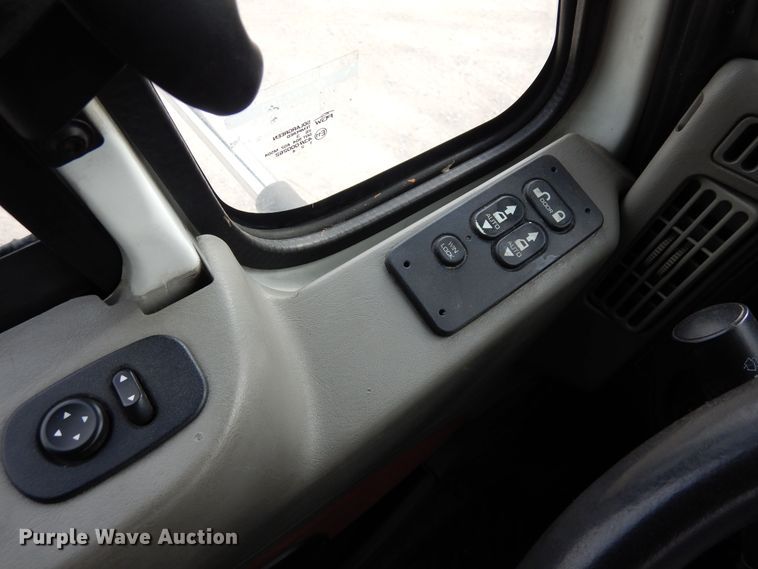 image for item DF8282 2014 International ProStar Plus  semi truck