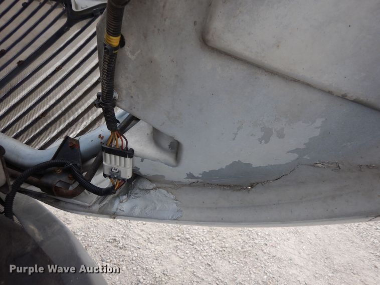 image for item DF8282 2014 International ProStar Plus  semi truck