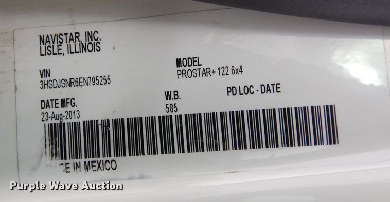 image for item DF8282 2014 International ProStar Plus  semi truck