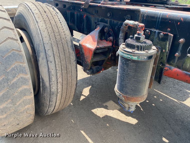 image for item DK6469 1987 Freightliner FLC  semi truck